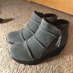 Skechers wedge ankle boots